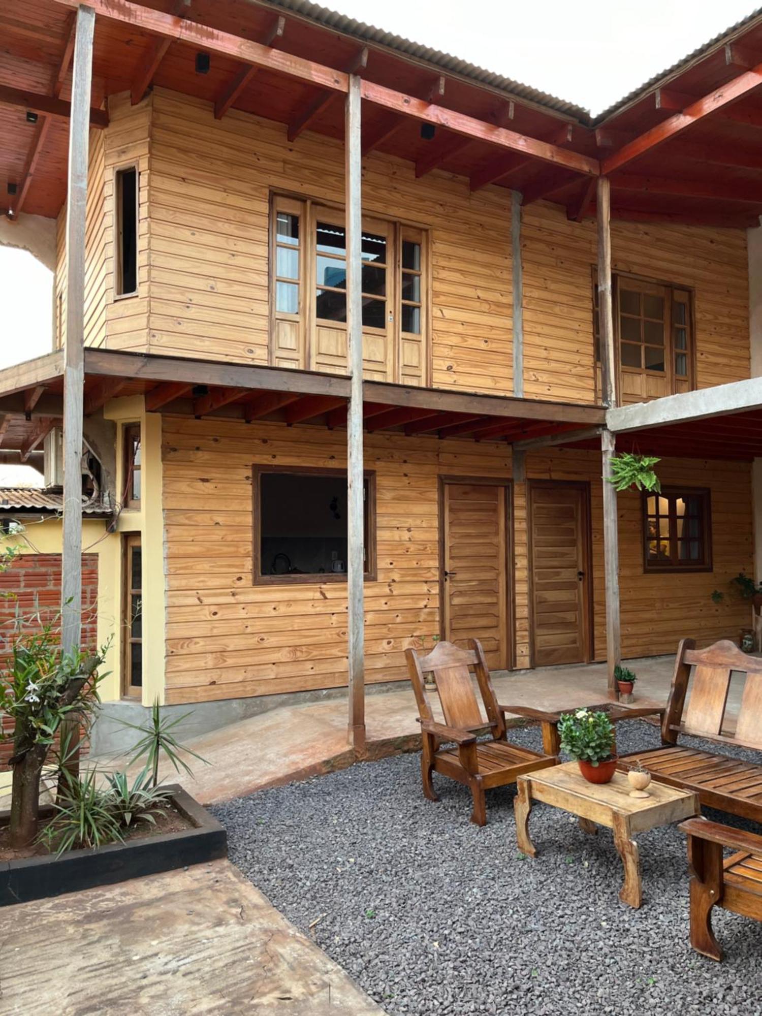 Hospedaje El Tucan Puerto Iguazu Bagian luar foto